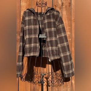 Cropped sweater with hood